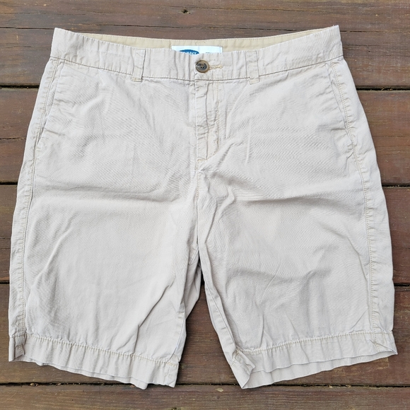 Old Navy Khaki Bermuda Shorts - Size 10 (Great Condition) - Picture 1 of 9